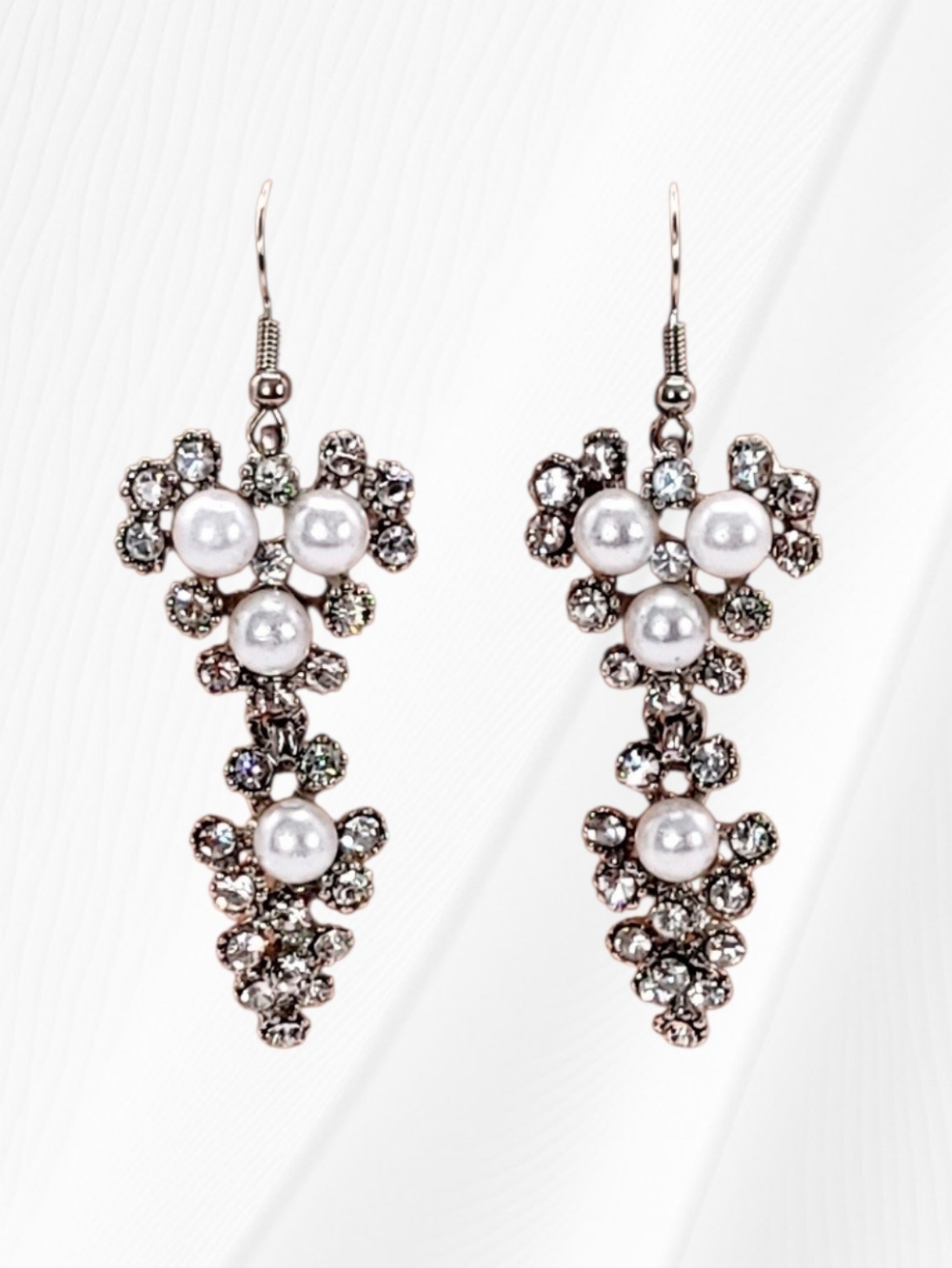 Pearl & Crystal Drop Earrings  Silver Tone New - Picture 2 of 3
